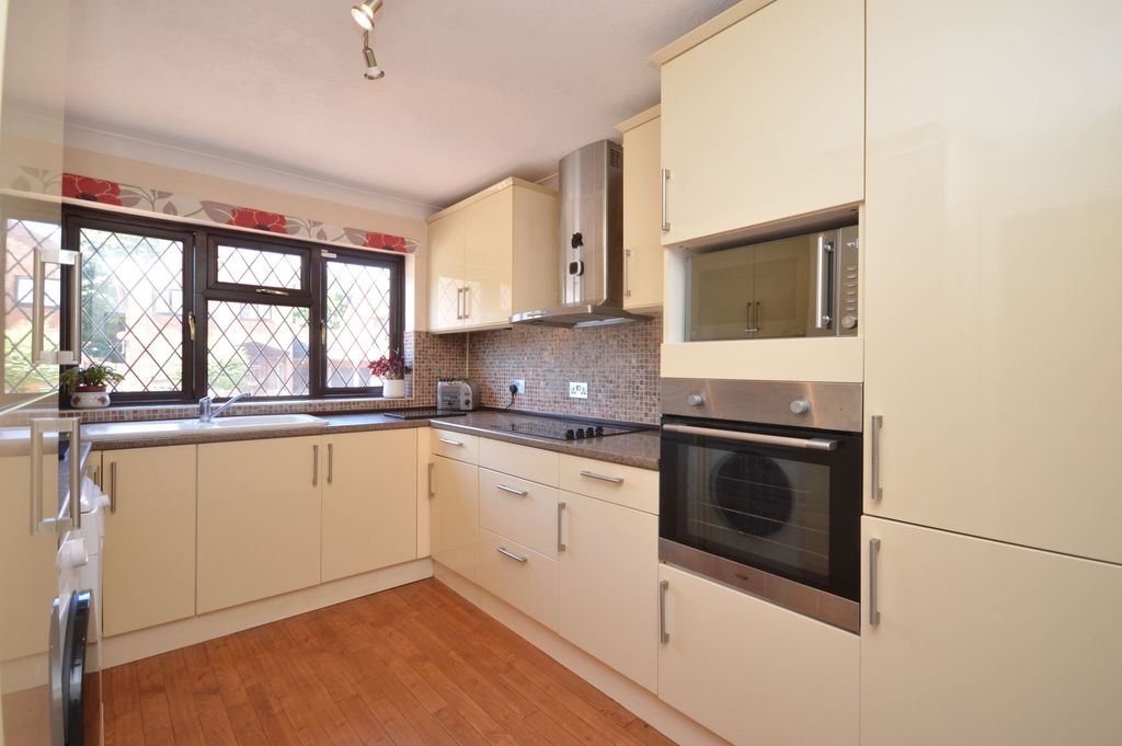Property photo 2 of 22