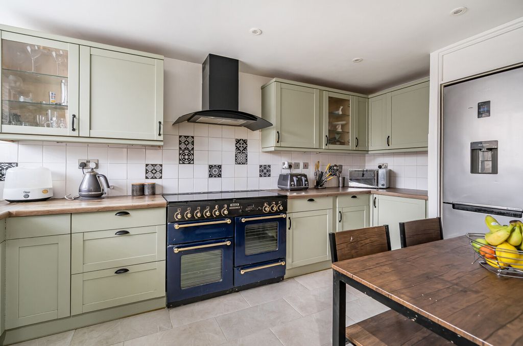 Property photo 3 of 19 1387398-2-6931A98...