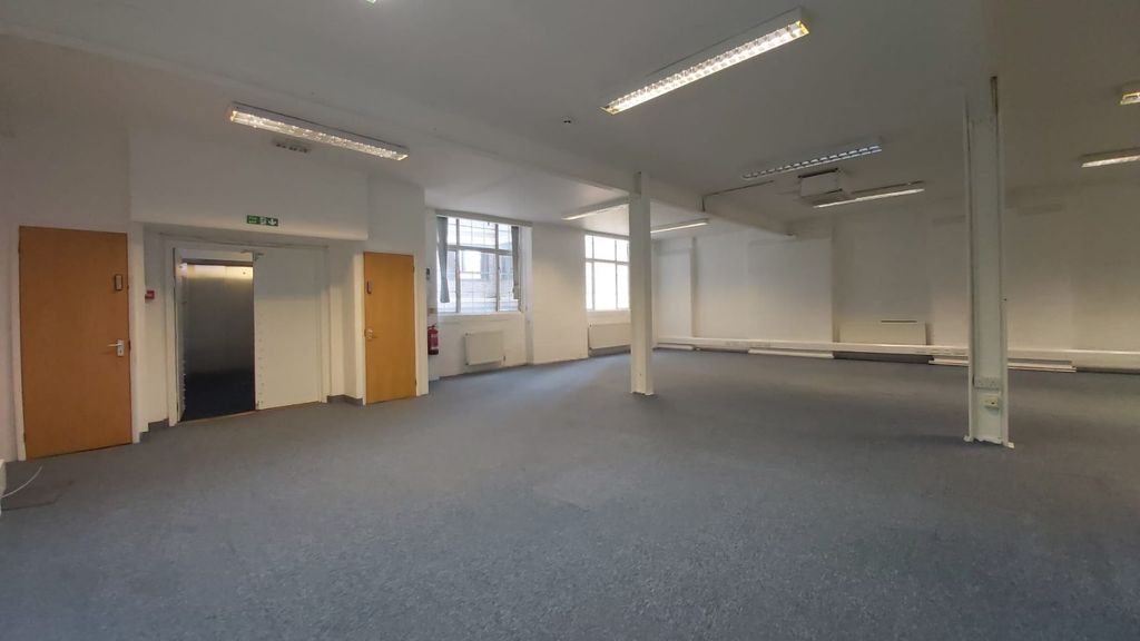 Property photo 1 of 5