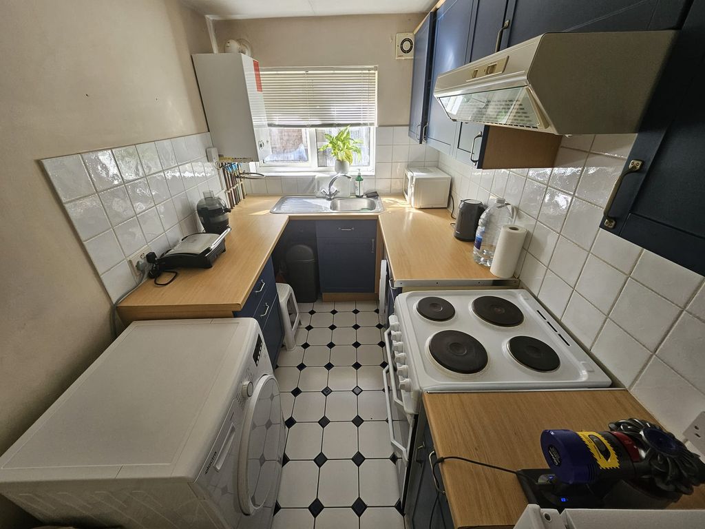 Property photo 3 of 4