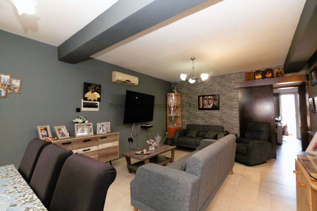 Property photo 3 of 24