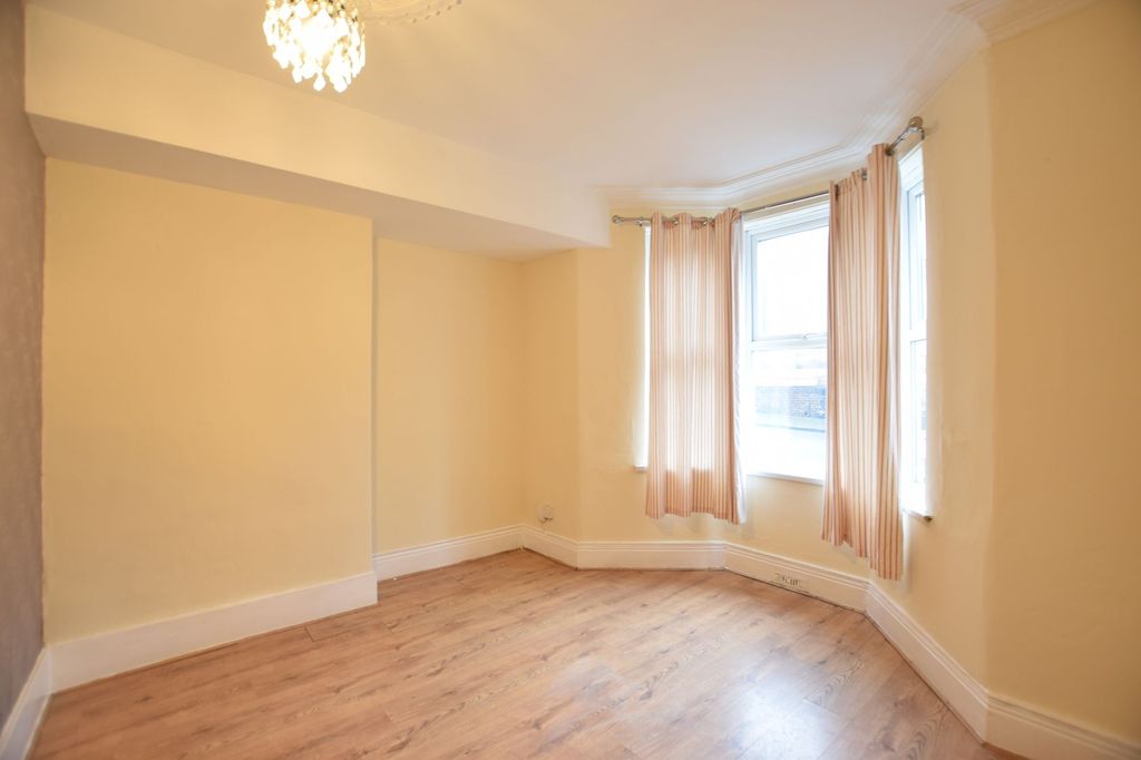 Property photo 3 of 7 Bedroom One