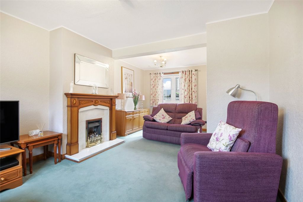 Property photo 2 of 22 Picture No. 20