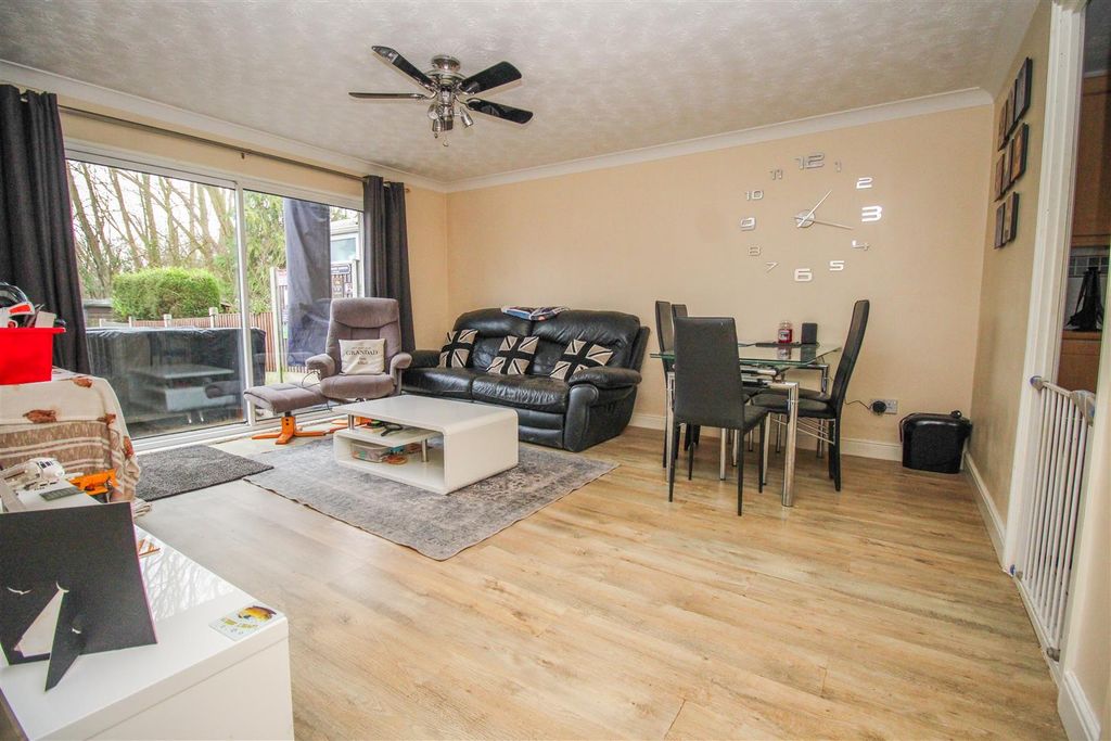 Property photo 2 of 12 Img_0906.Jpg