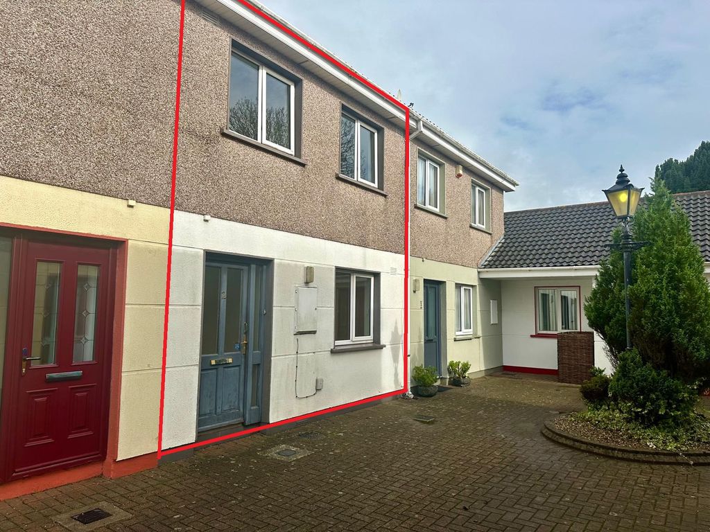 Property photo 1 of 12