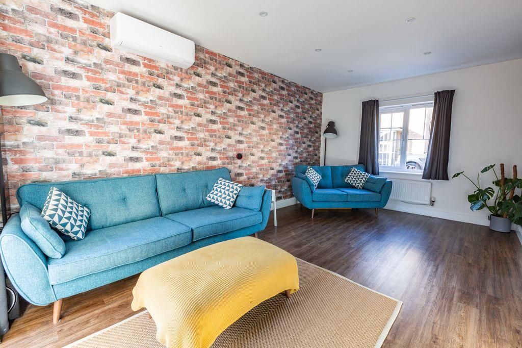 Property photo 2 of 22