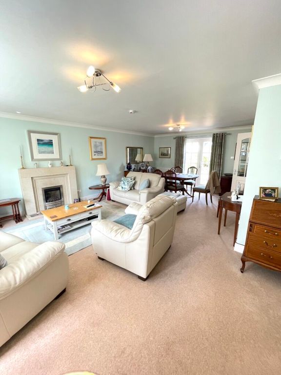 Property photo 3 of 10