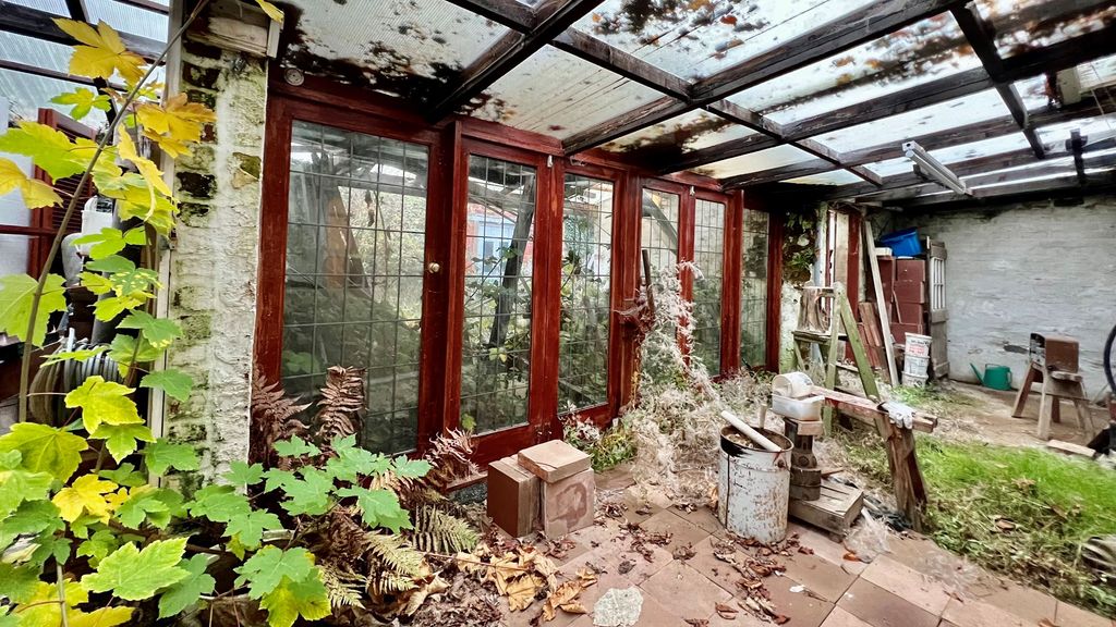 Property photo 3 of 9