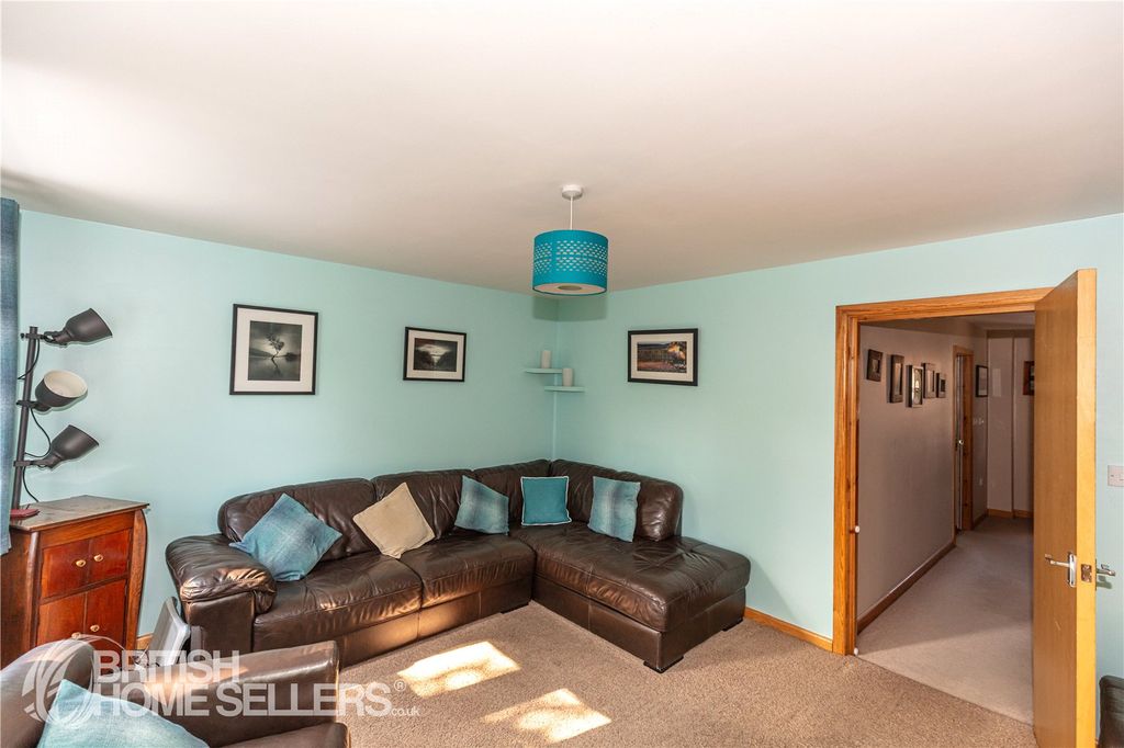 Property photo 2 of 24 2