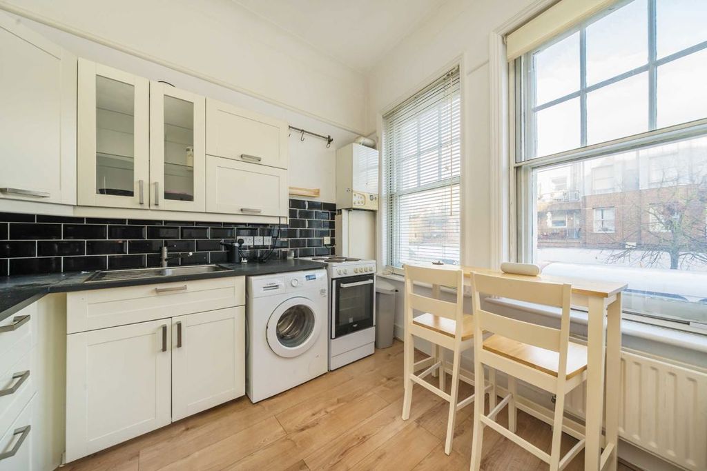 Property photo 3 of 4