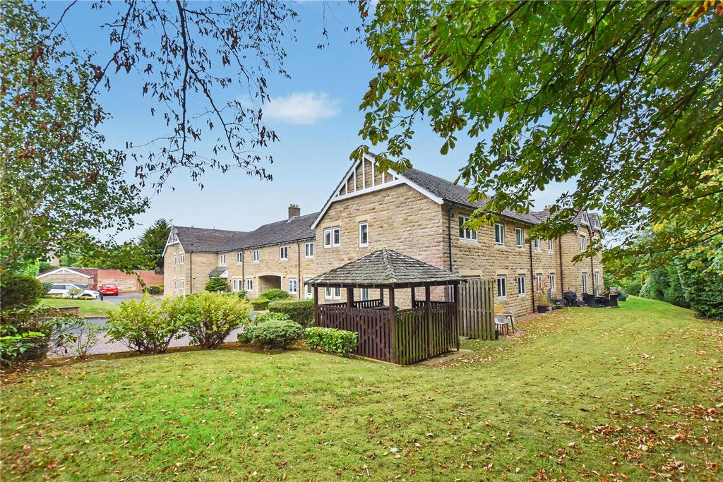 Property photo 1 of 11 Gardens