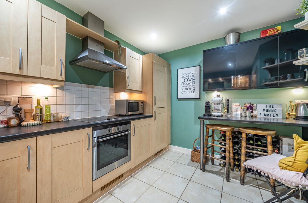 Property photo 2 of 17 1349900-5-68c44B0...