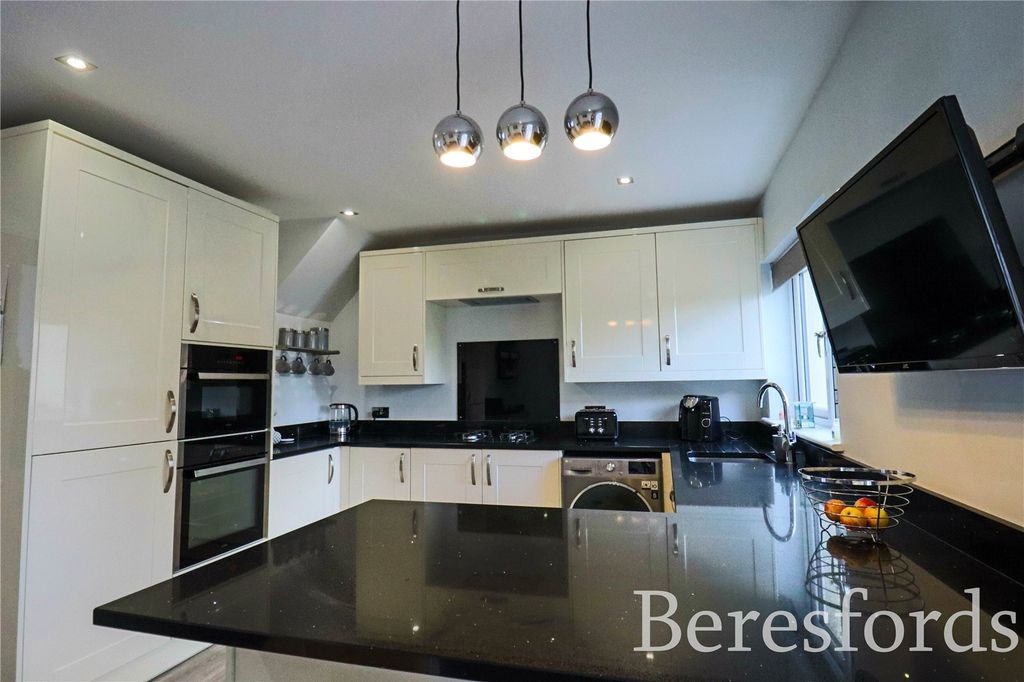Property photo 2 of 11 Picture No. 02