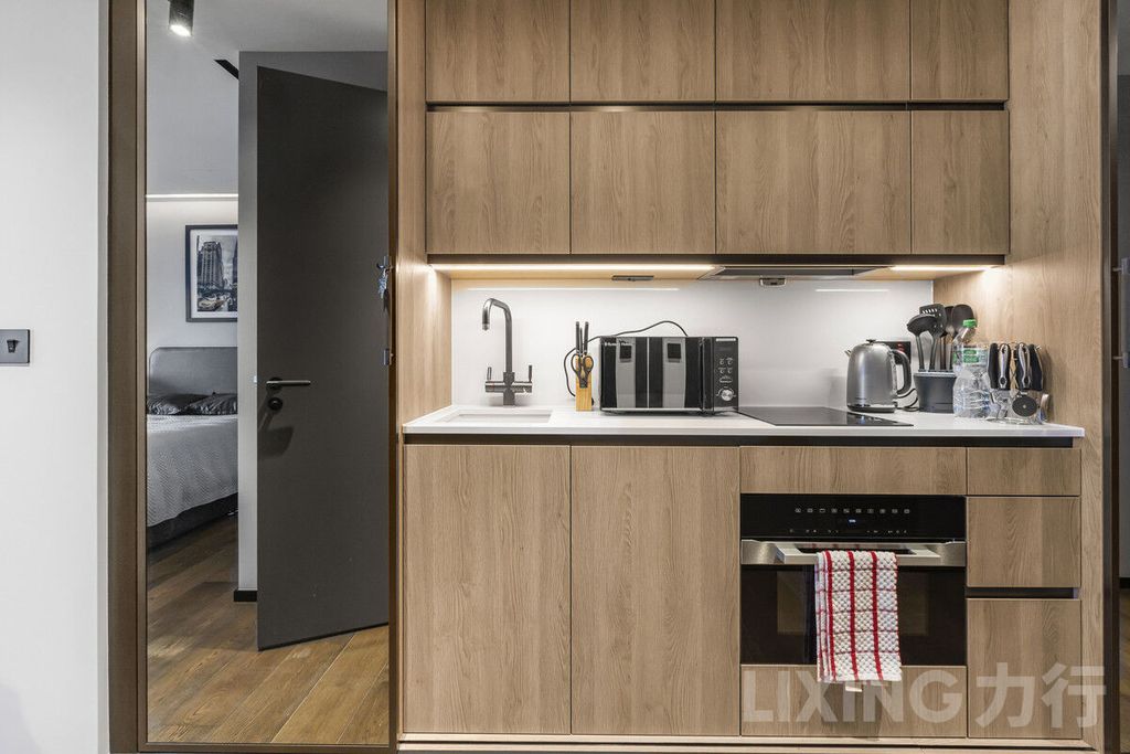 Property photo 2 of 27