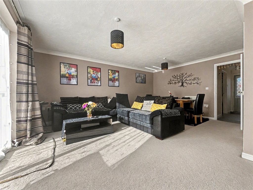 Property photo 3 of 10 Picture No. 04