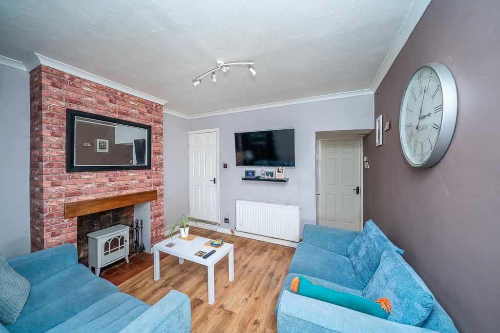 Property photo 2 of 17 Webbs-1.Jpg