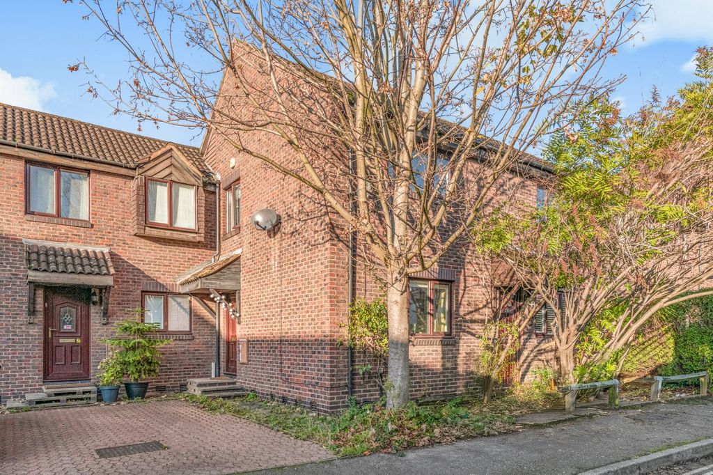 Property photo 1 of 11