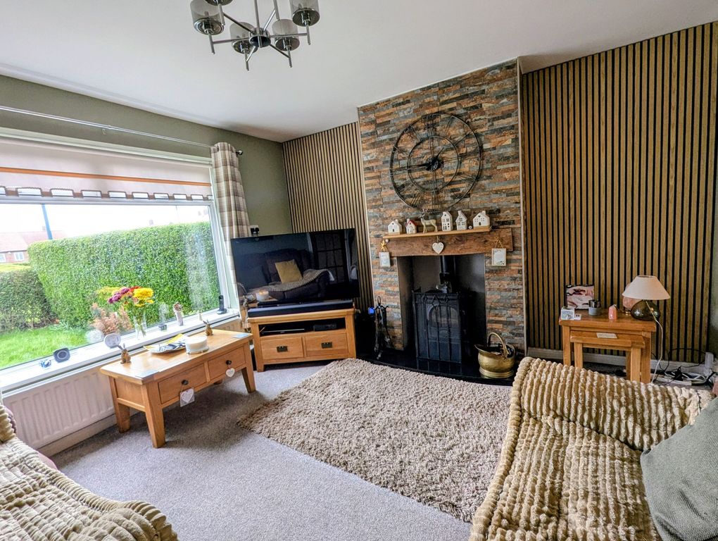 Property photo 2 of 21