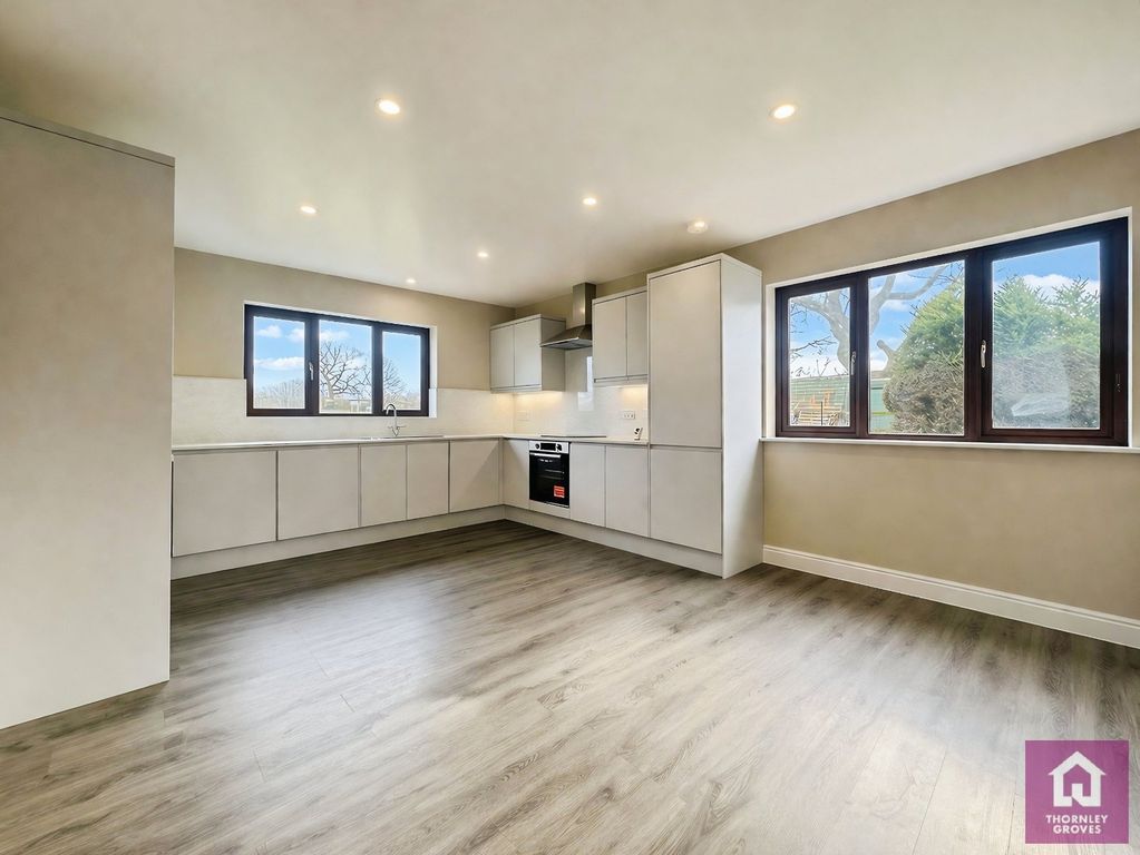 Property photo 2 of 23 Picture No. 35