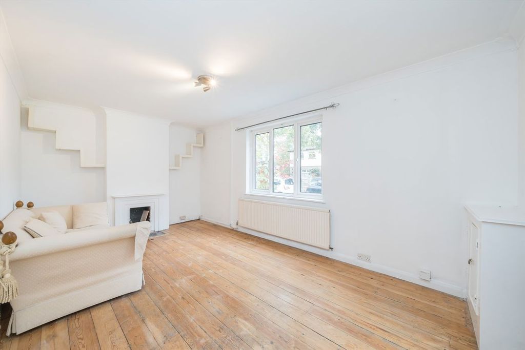 Property photo 2 of 8