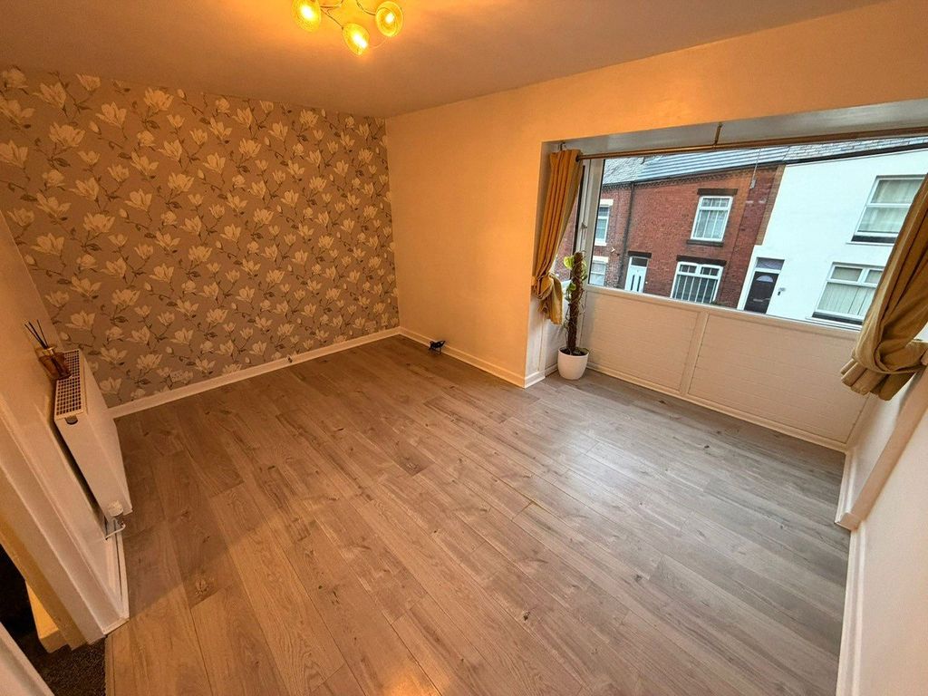 Property photo 3 of 12 Picture No. 10