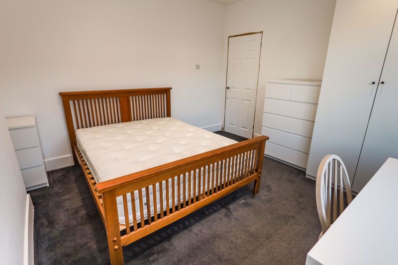 Property photo 3 of 9 Photo 4