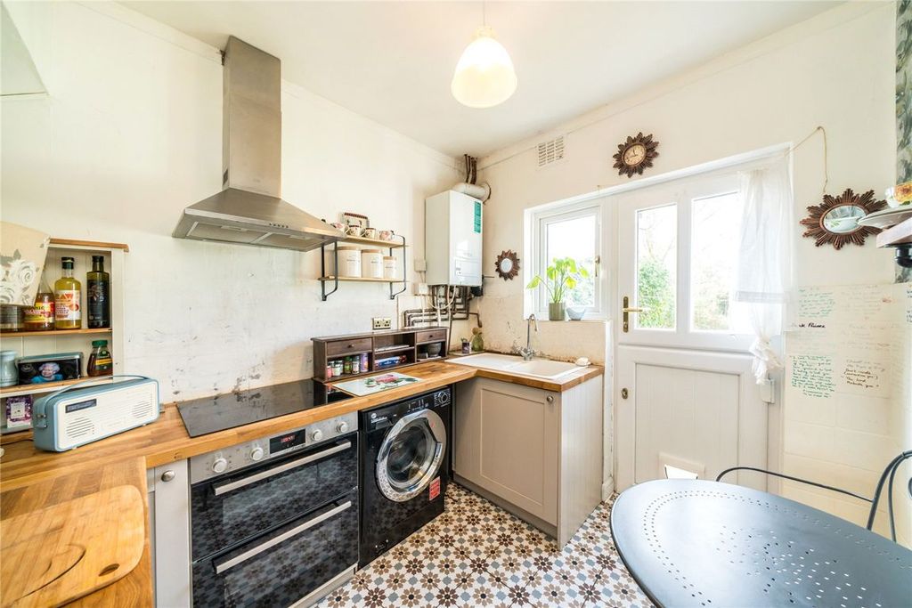 Property photo 2 of 6