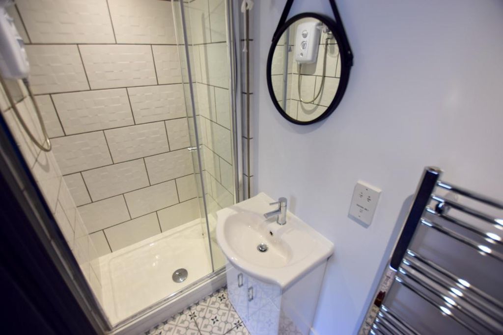 Property photo 3 of 9 Room 3 En-Suite