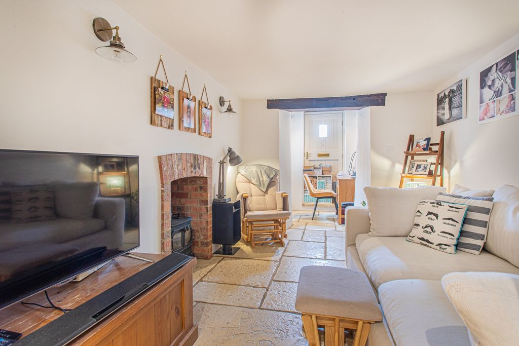 Property photo 3 of 20 A05I5125