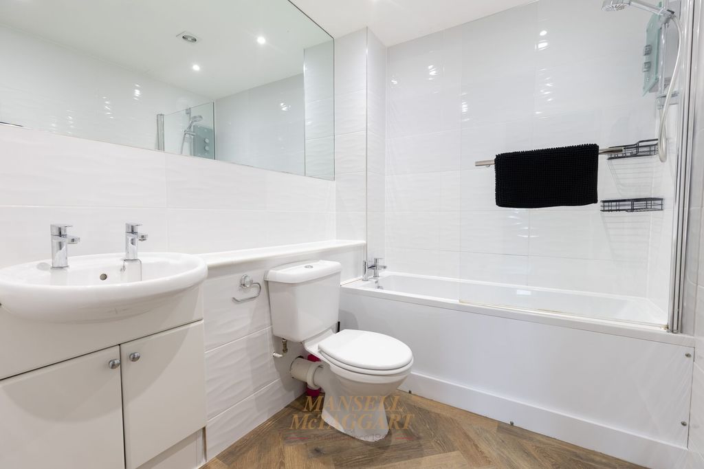 Additional image 13 of 3 bed flat for saleTower Close, East Grinstead RH19