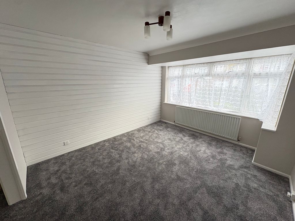 Property photo 2 of 14 Image