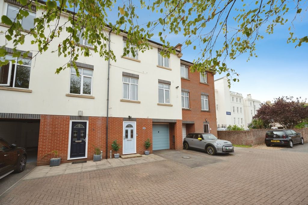 Property photo 1 of 25 Pbox-Img.Jpg