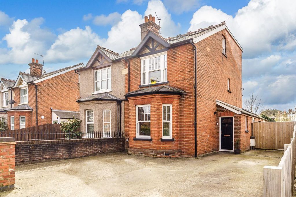 Property photo 1 of 20 Hook Road