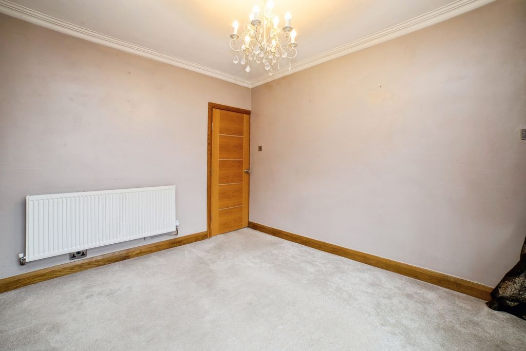 Property photo 2 of 17 Photo