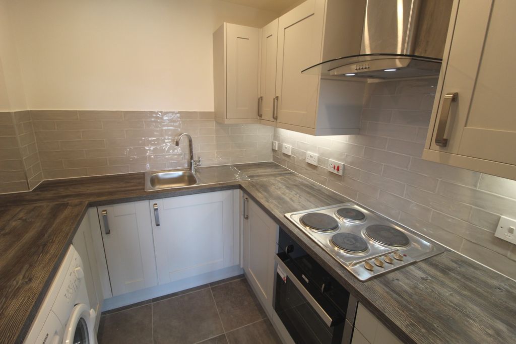 Property photo 1 of 6 974570