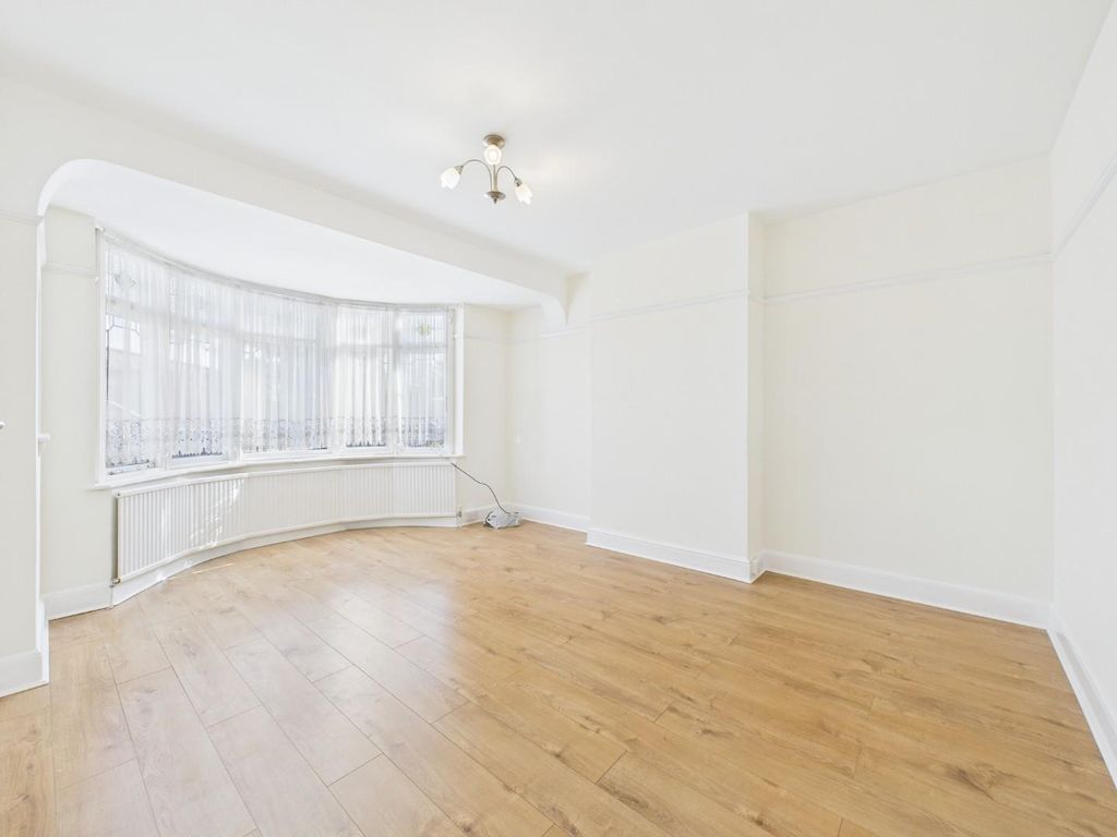 Property photo 2 of 15 Cam02836G0-Pr0351-Still001.Jpg