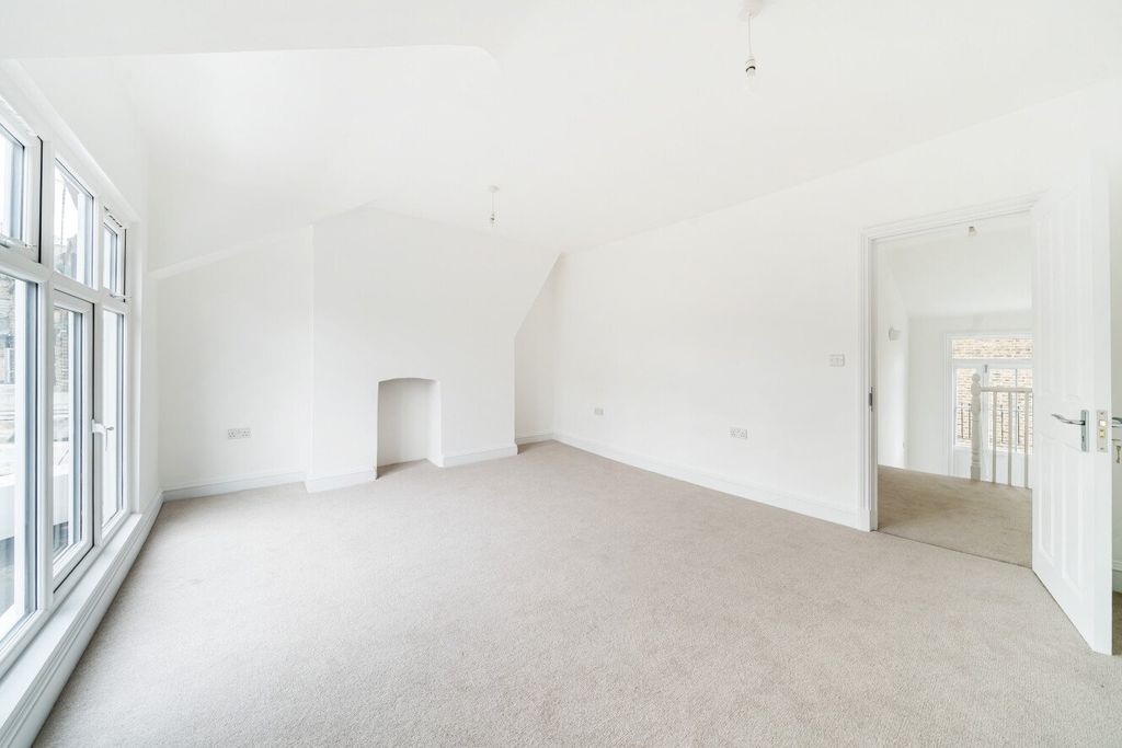 Property photo 3 of 32 Picture No. 43