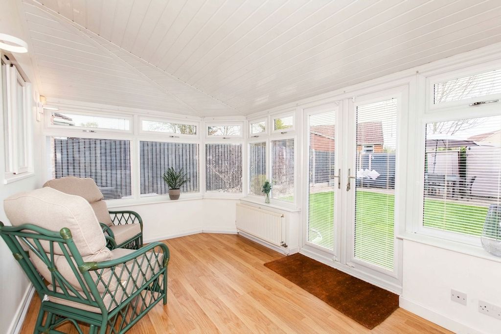 Property photo 3 of 34