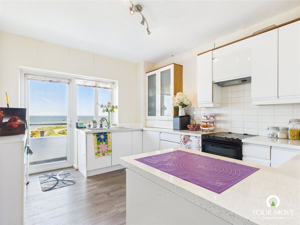 Property photo 2 of 19 Picture No. 10