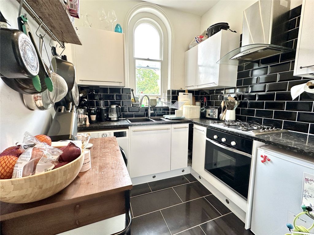 Property photo 3 of 18 Picture No. 22