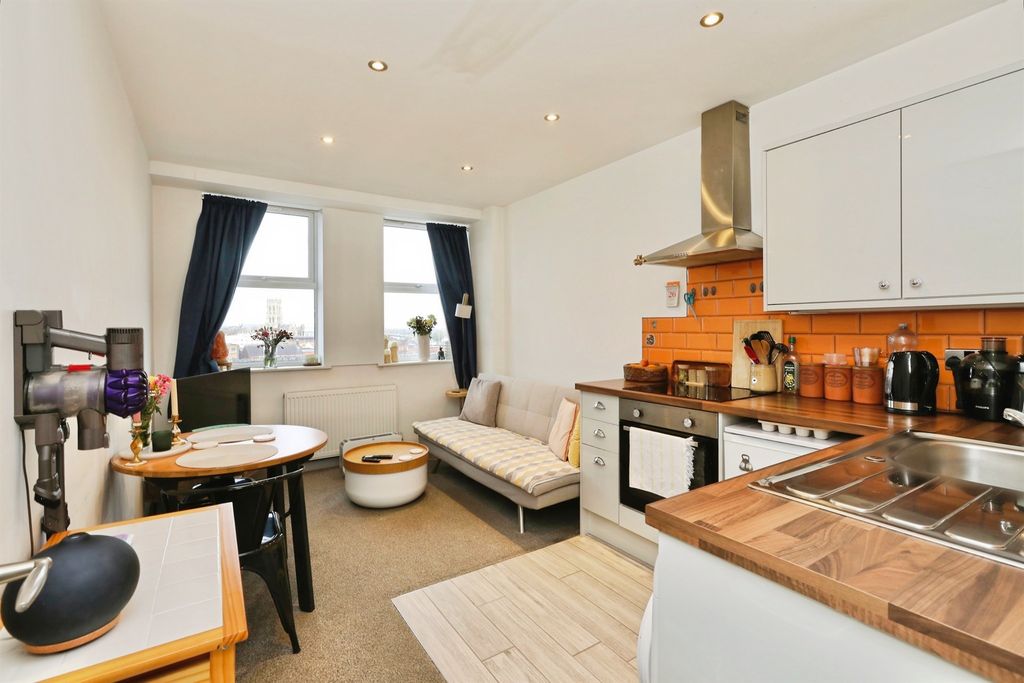 Property photo 2 of 13