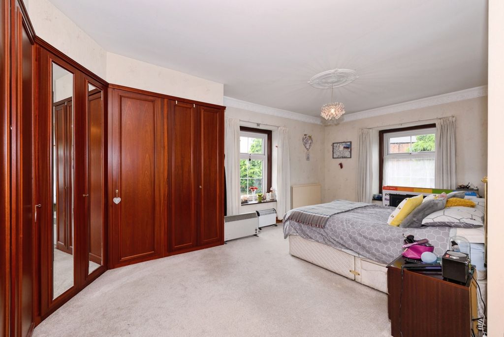 Property photo 3 of 13 Bedroom 1