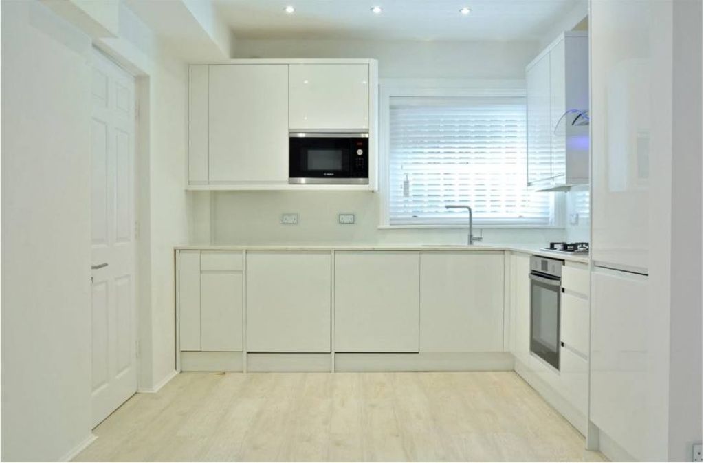 Property photo 2 of 16 Gallery