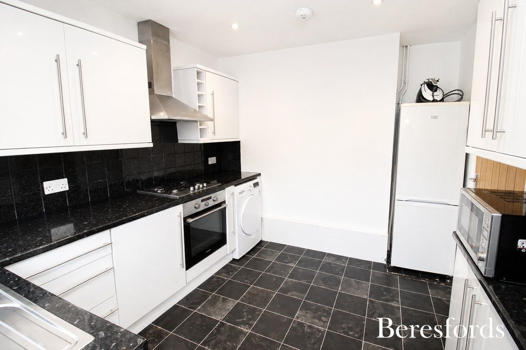 Property photo 3 of 11 Kitchen View 2