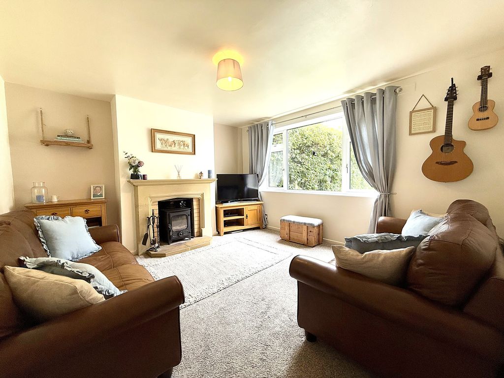 Property photo 2 of 43