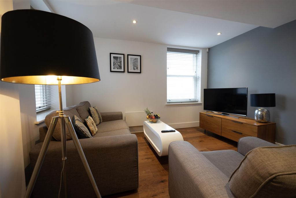 Property photo 1 of 8 1-Dsc05657.Jpg