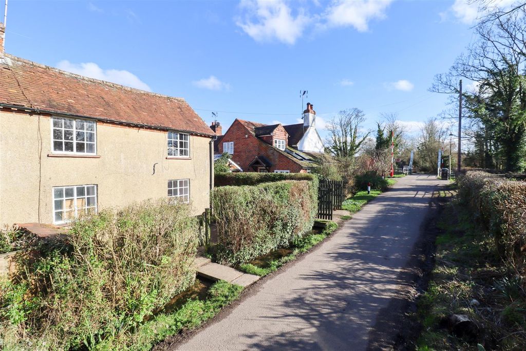 Property photo 3 of 19 View