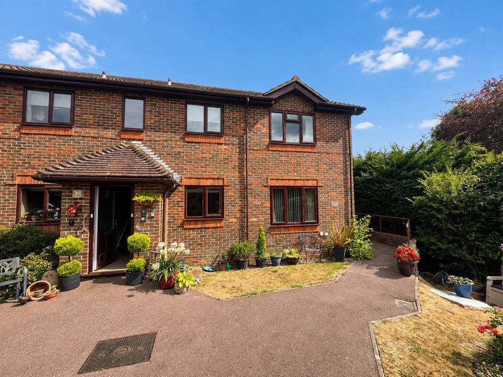 Property photo 1 of 18