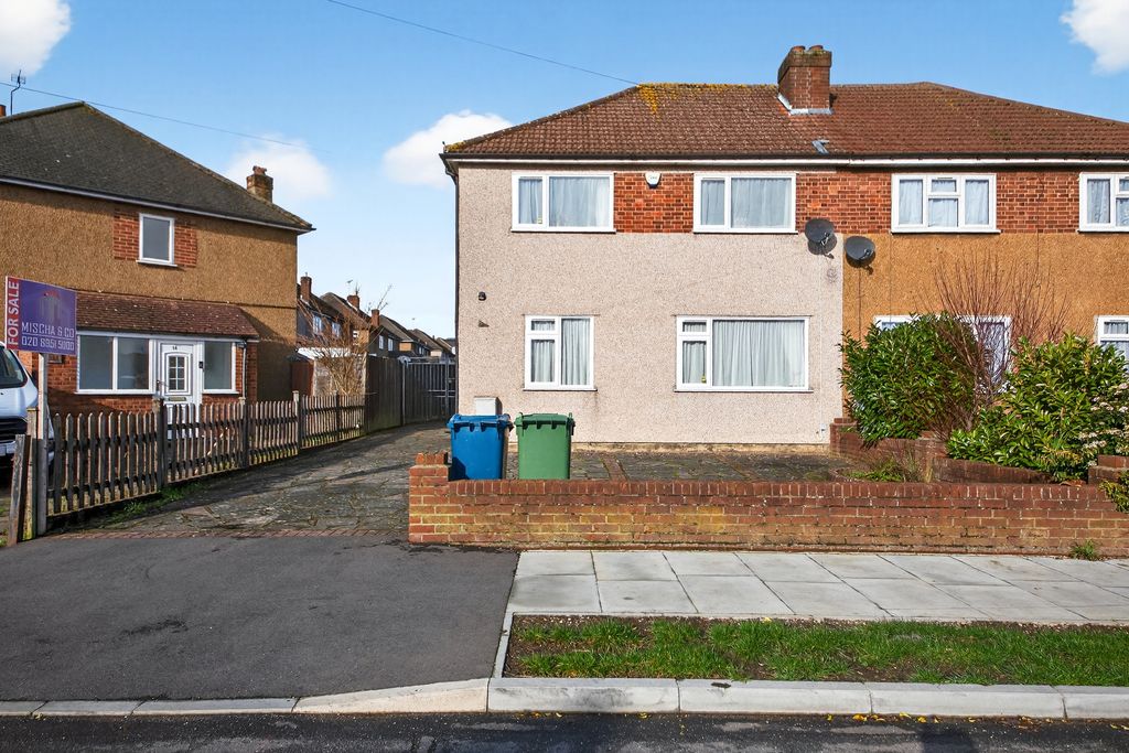 Property photo 2 of 21