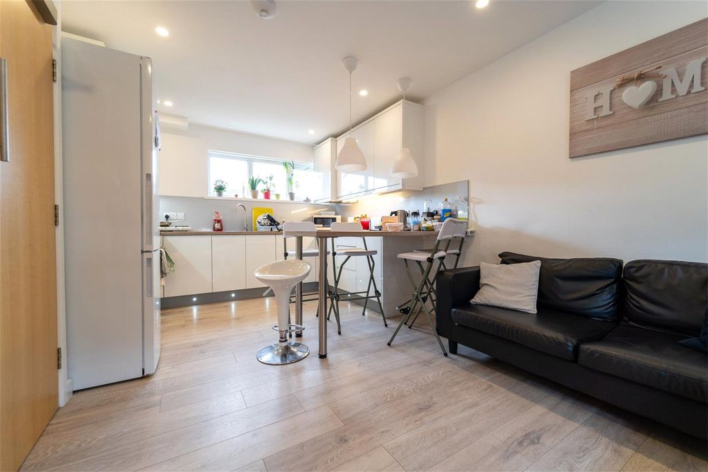 Property photo 2 of 58 Picture No. 02